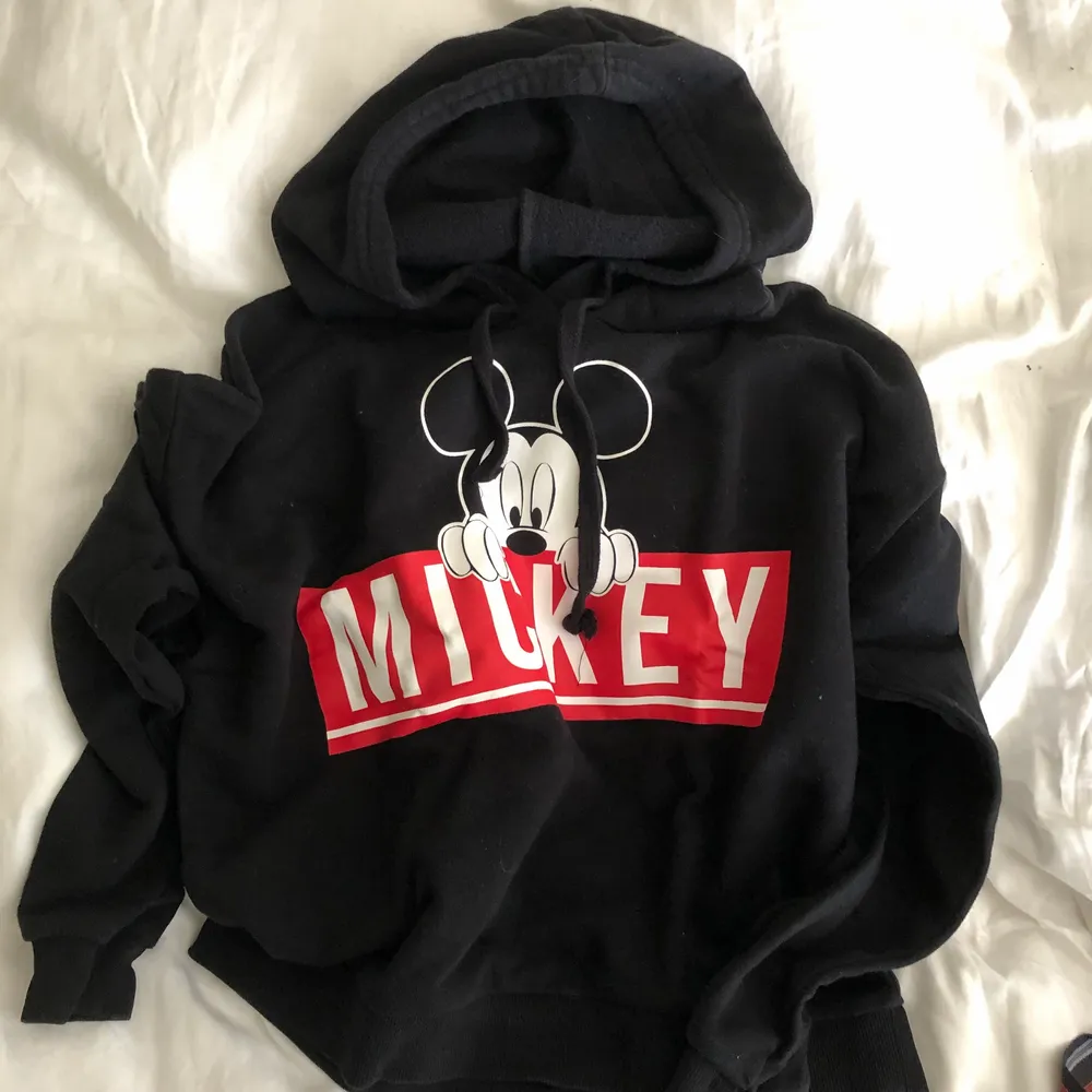 Disney hoodie i storlek s. Hoodies.