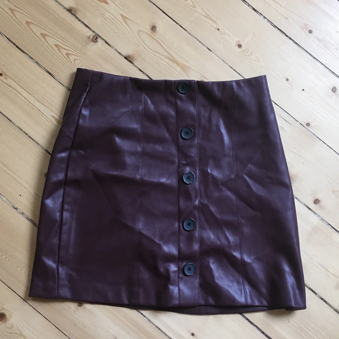 Skinnskjol i lila - 90