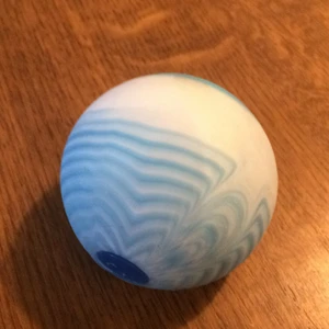 Stressboll - Säljer en stressboll