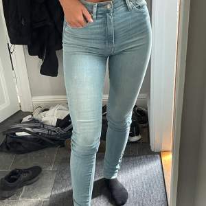 Levis jeans i storlek 27/32 🤍