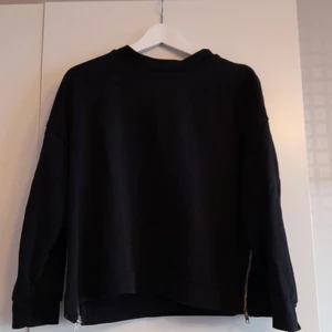 Tröja - Storlek L.