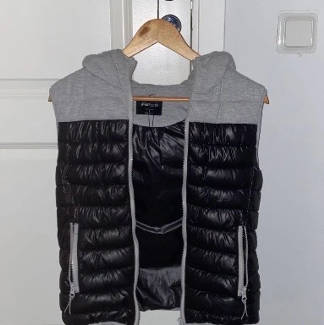 New yorker svart/ grå väst - 90