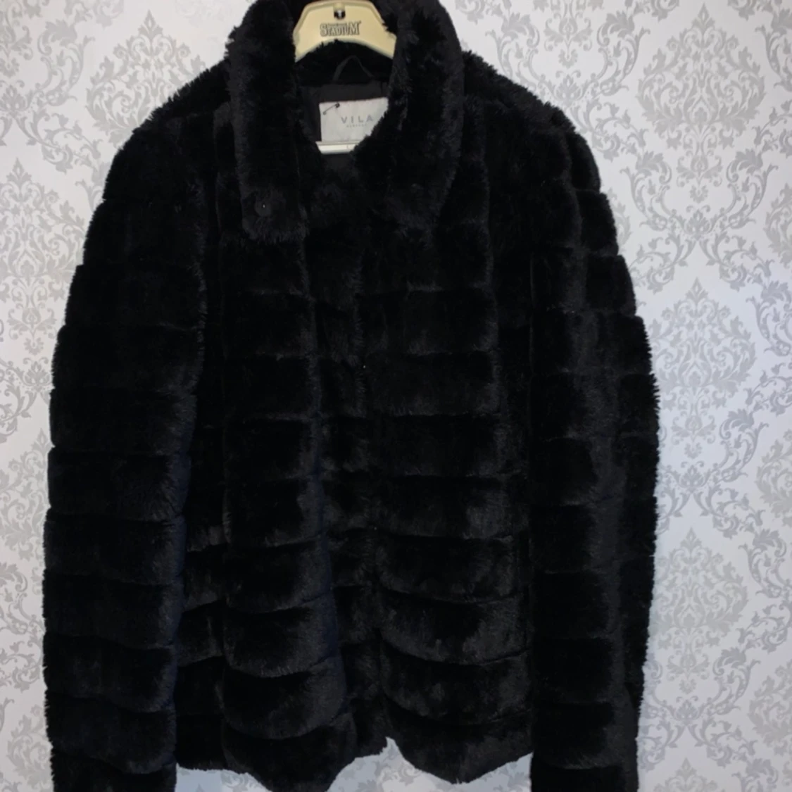Fluffig jacka  - 90