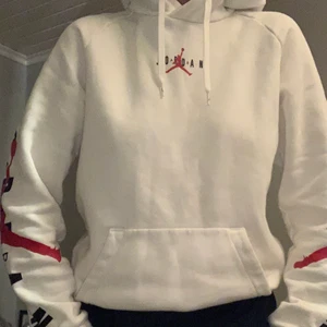 Jordan Hoodie - Nyskick på jordan hoodie💯💯💯 BUD MOTAGES