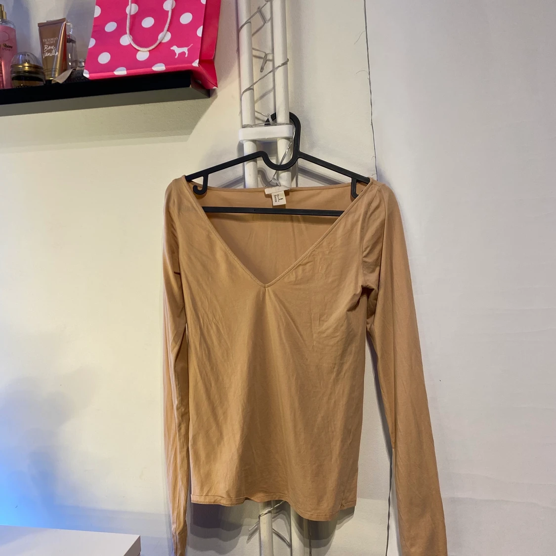 Beige långärmad tröja från H&M strl 38 - 91