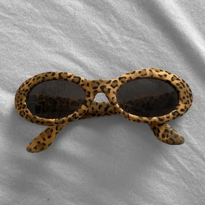 Solglasögon - Solglasögon med leopard mönster💛 knappt använda