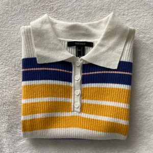 Fin topp - En fin randig ish topp i storlek S. Extremt mjuk och stretchig. Inte använd.💕 Köparen står för frakten.