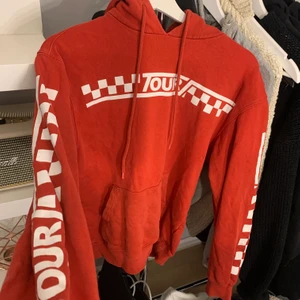 Justin Bieber Hoodie - använd men fint skick, köpare står för frakt, lite oversized💕