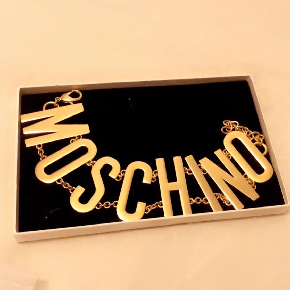 Moschino halsband