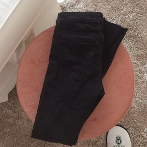Acne jeans  - Storlek 25/32 Dem är lite klippta nedtill. Supersnygga på