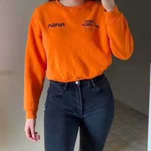 H&M kofta - H&M kofta, använd fåtal gånger. Skriv privat för mer info❤️ priset kan alltid diskuteras