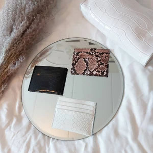 Korthållare - N Y H E T ! !  Så snygg korthållare som blir den lilla extra detaljen nu till våren!