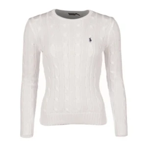 Ralph lauren crewneck - En superfin kabelstickad crewneck ifrån ralph lauren & den är självklart äkta, använd fåtal gånger💞 bara att kontakta mig för mer information (bilder osv)💞 pris kan självklart diskuteras:) köpt för 800 på rea (original pris tror jag är 1200 ungefär dålig koll) 