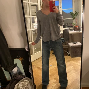 Jeans - Säljer dessa snygga lågmidjade Lee jeans!!💙