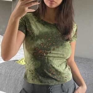 T-shirt  - Storlek S