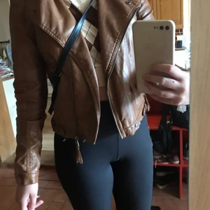 Vintage jacka - Jätte fin vintage brun skinnjacka köpt second hand! 😍