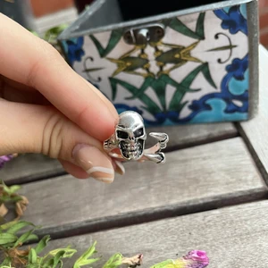 Ring - Hej, säljer denna ringen för 20kr. Frakt tillkommer på 20kr. Puss💕