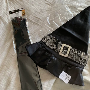 Häxkit hatt och handskar - Helt oanvända långa handska och en häxhatt!