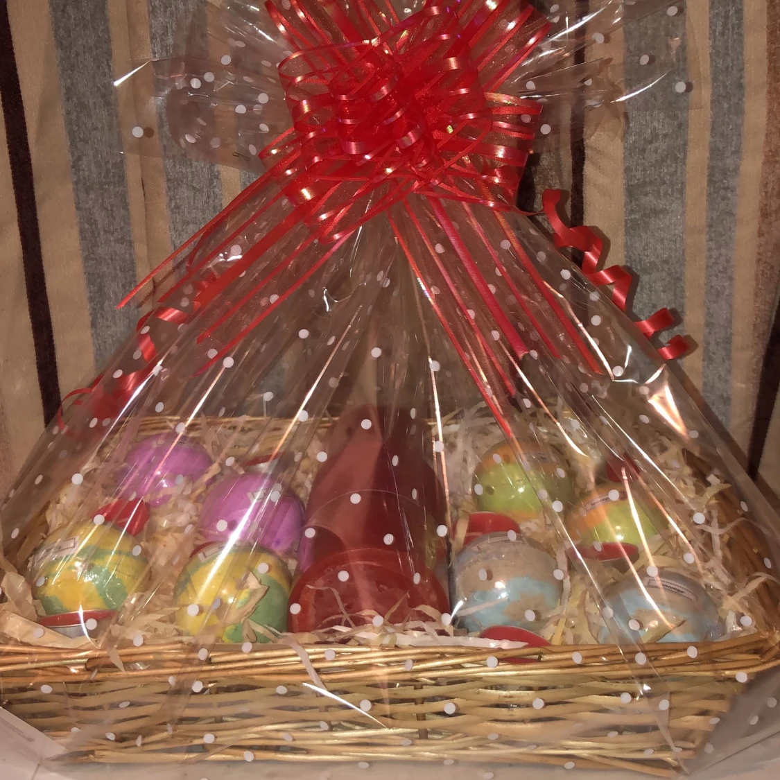 Basket of bath bombs & candles new