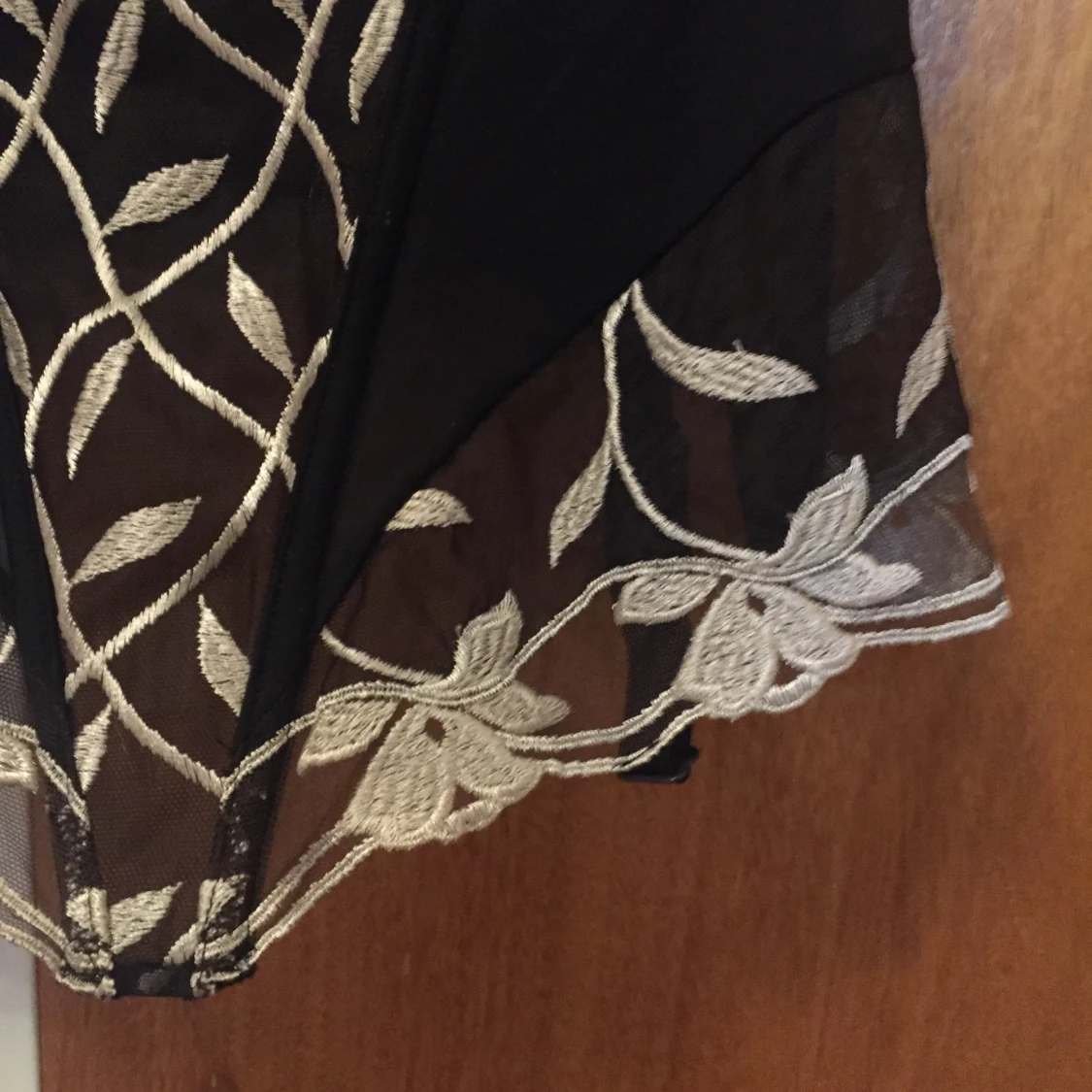 Korsett med blommor - 90