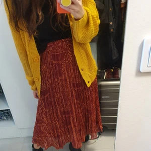 Höst kjol  - Fin kjol från Monki. För liten för mig.