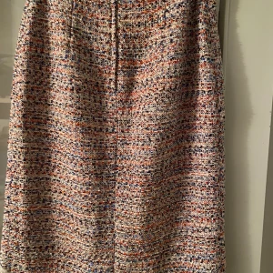Kjol  - Från HM storlek 38 bra skick.