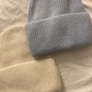 Mössor - Oanvända, fåtal kvar i lager!! 299kr/st