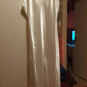 Klänning - Oanvänd 