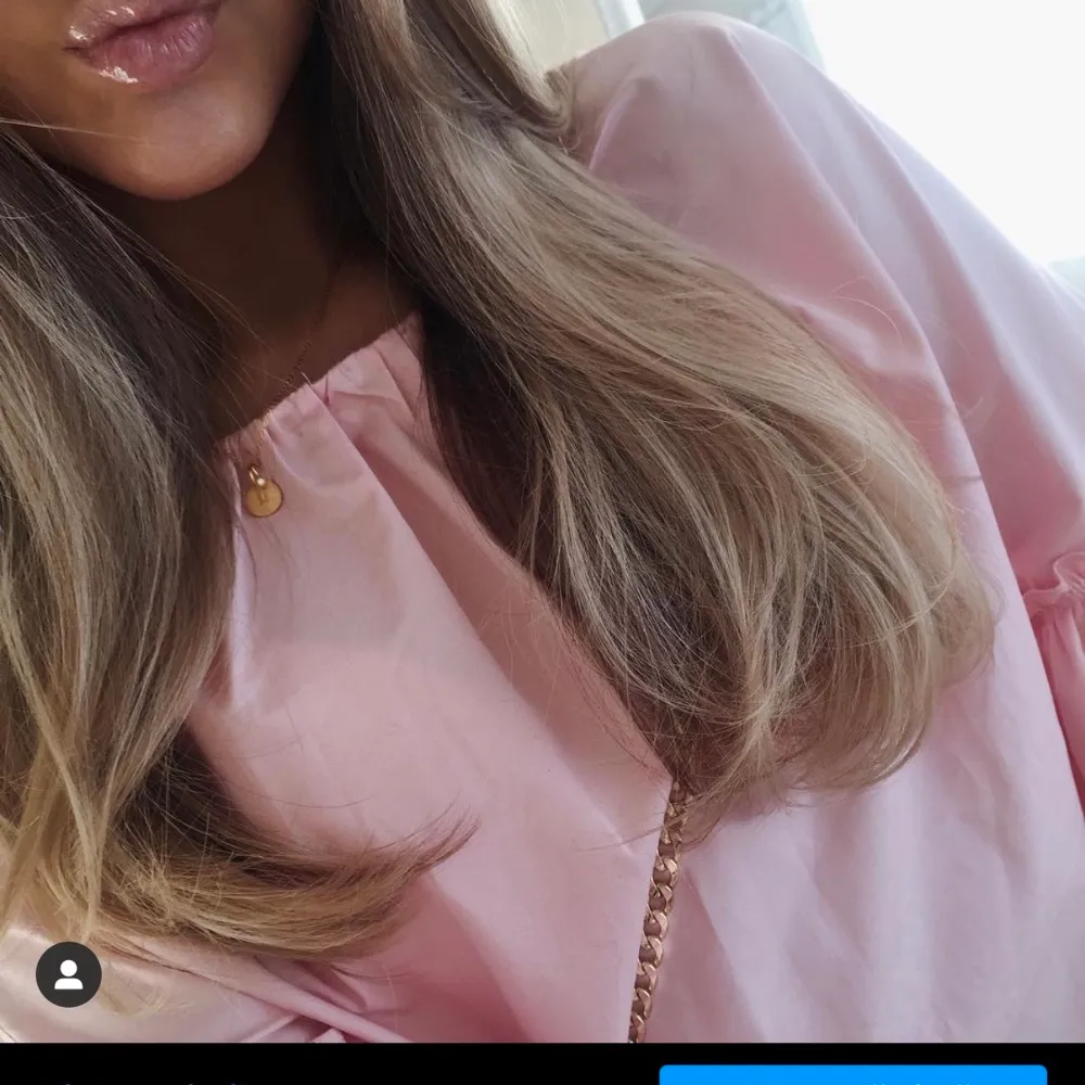 Använd endast en gång så är i mycket fint skick💞 . Puserot.
