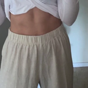 Linnebyxor  - Jättefina linnebyxor storlek XS💓. Supersköna och fina!! 