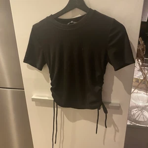 Zara tröja  - En tröja från zara i storlek s, knappt anspänd och i bra sick. Skorv för fler bilder 