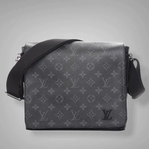 Lv väska äkta - Lv väska äkta säljs så billigt för har inte kvittot elr boxen 