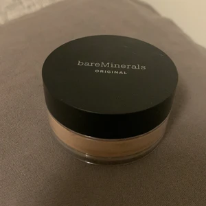 Foundation bareMinerals - Oanvänd och oöppnad SPF 15 foundation medium tan 18, säljer då jag köpt fel 😊 180kr + frakt💓