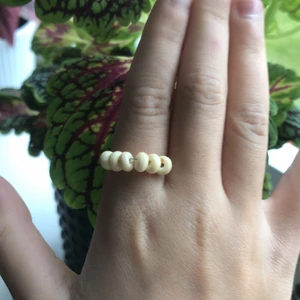 Ring gjord av bambu 💓 - Den är gjord av bambu jag kommer börja sälja ringar också 💓ni kan köpa av mig dom kommer kosta 10 eller 15 kr 💓💓