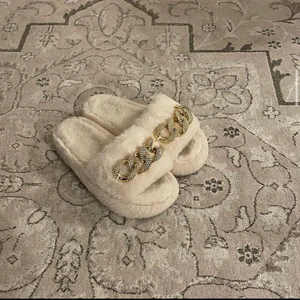 Tofflor - Fina mysiga tofflor i fint skick!