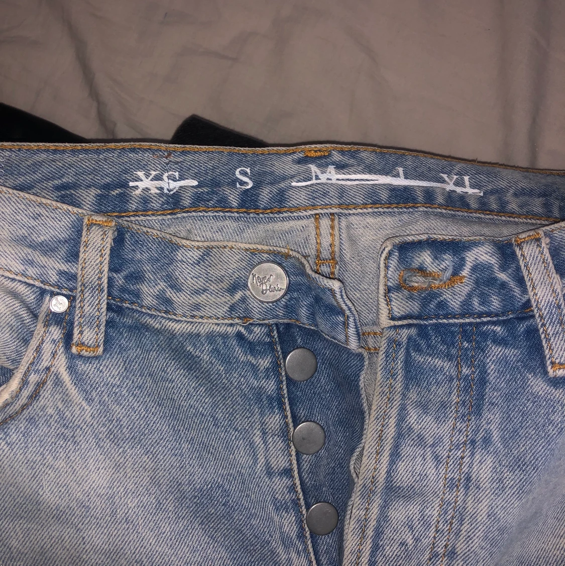 Bik bok ripped mom jeans med loose fit - 91