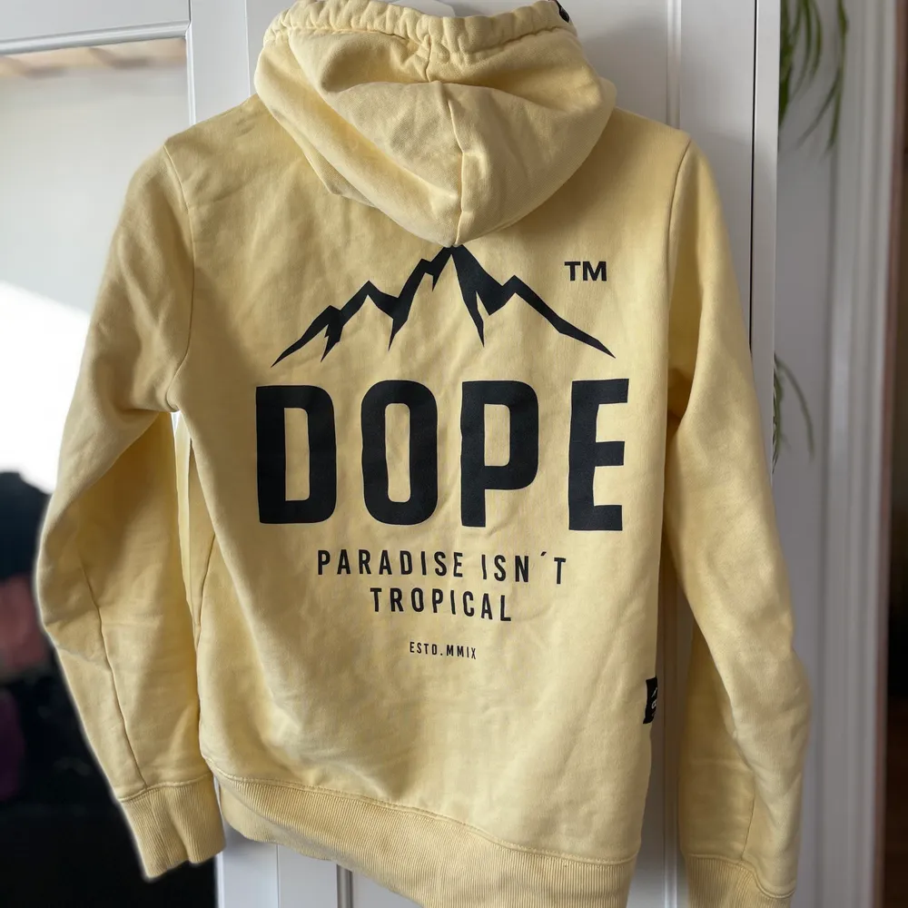 Dope hoodie i fint skick. Storlek S. . Hoodies.