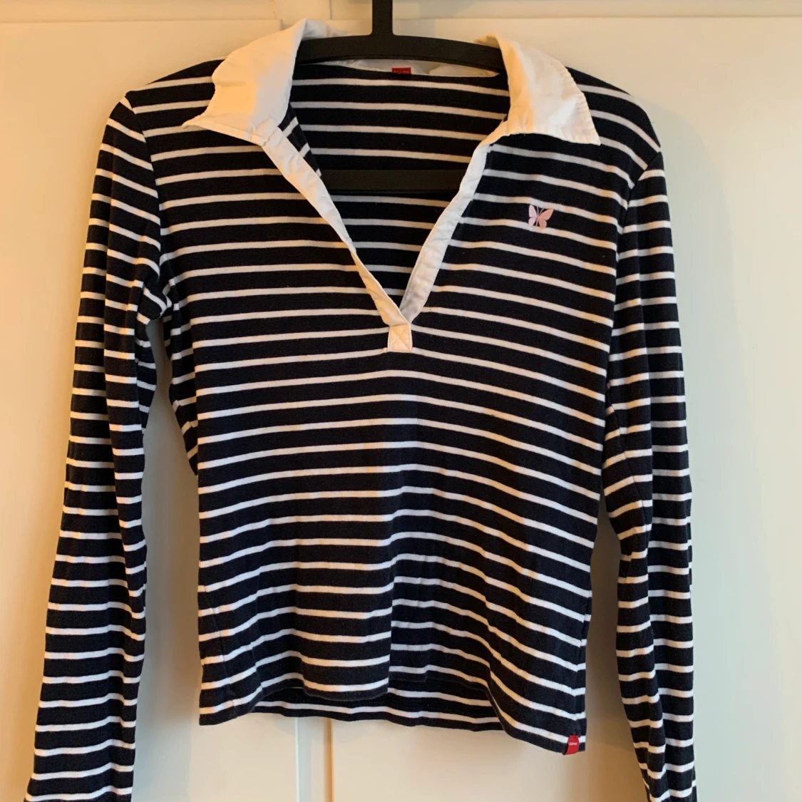 Randig tröja med krage 