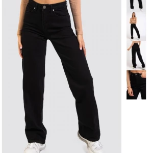 mafalda jeans - Raka jeans köpta på madlady. Super populära som snabbt säljer slut. använda ca 5 gånger. Nypris 550kr. Frakt 66kr tillkommer. pris kan diskuteras. 