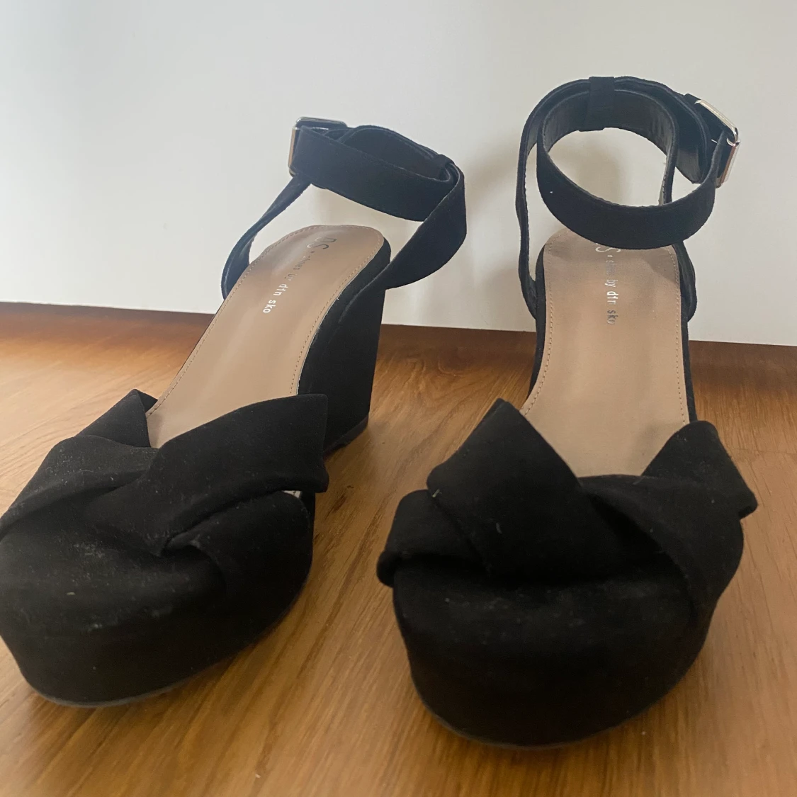 Klackskor svarta - 90