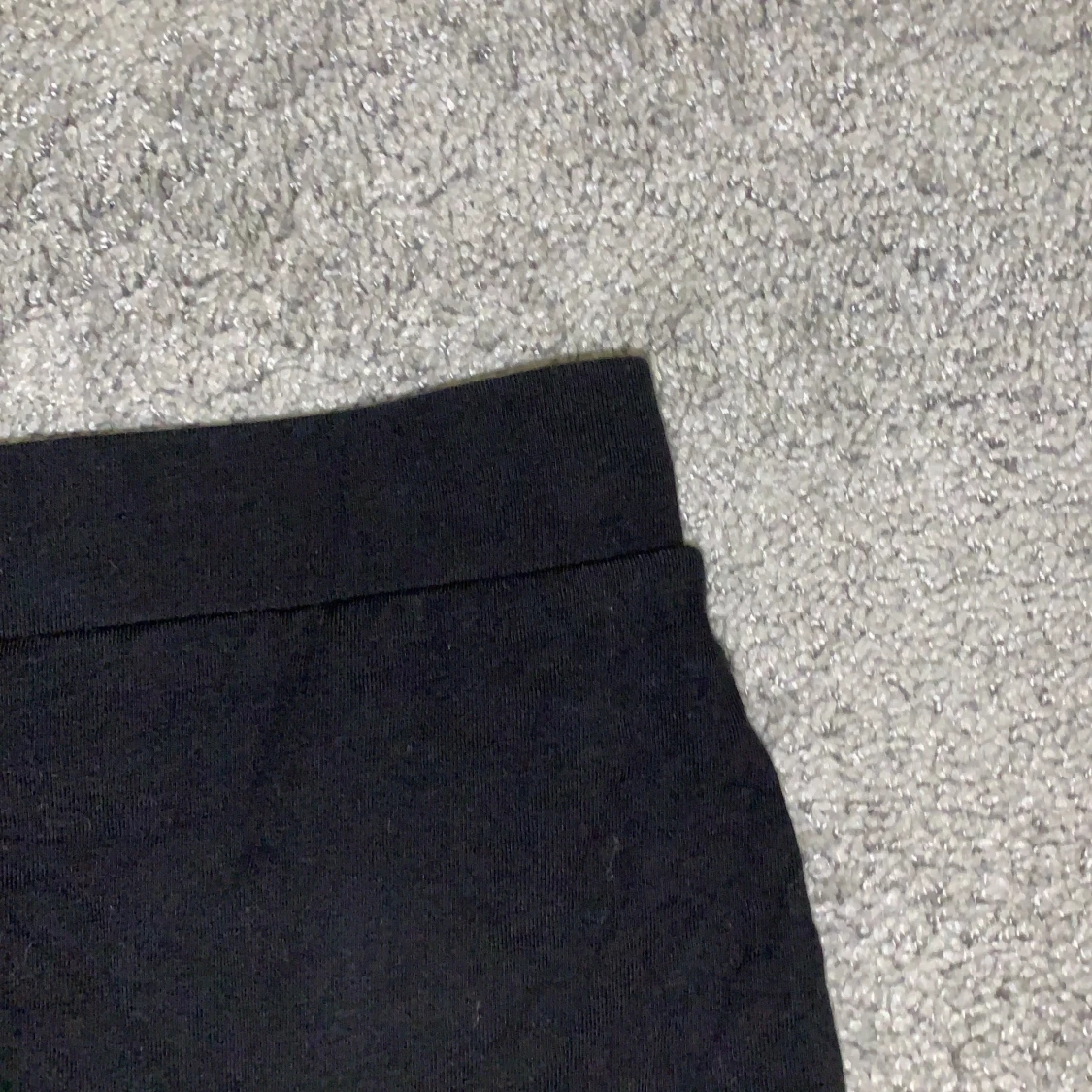 Snygg svart kjol från h&m - 91