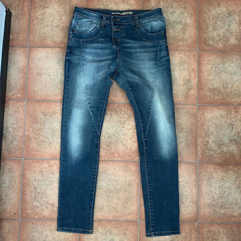 Please jeans storlek small | Plick Second Hand