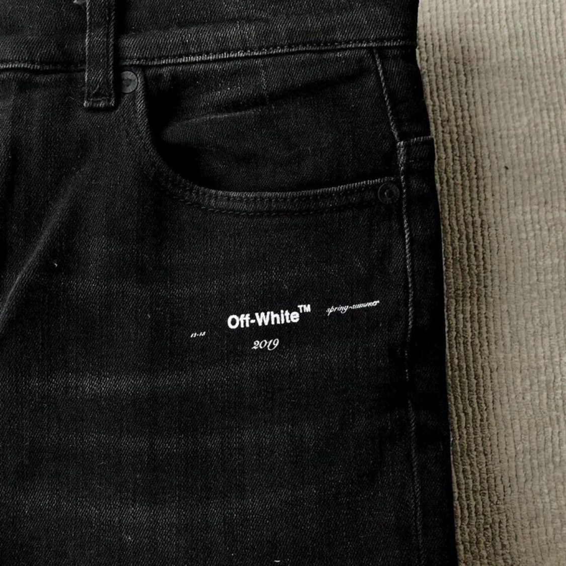 Off-white jeans - 91