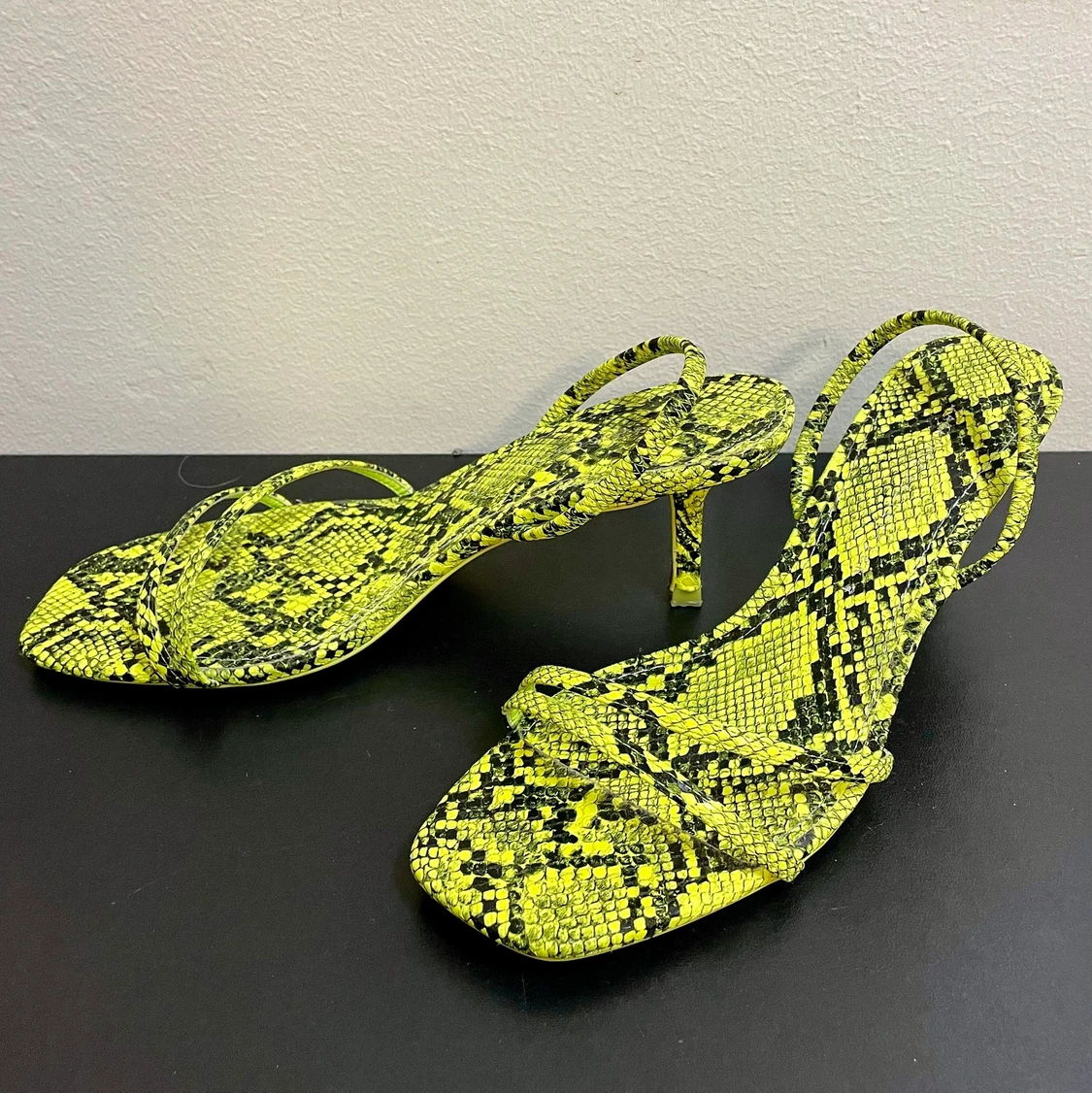 LIMEGRÖNA KLACKAR - 90