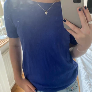 Stickad tshirt - Jättefin stickad tshirt i bra skick!