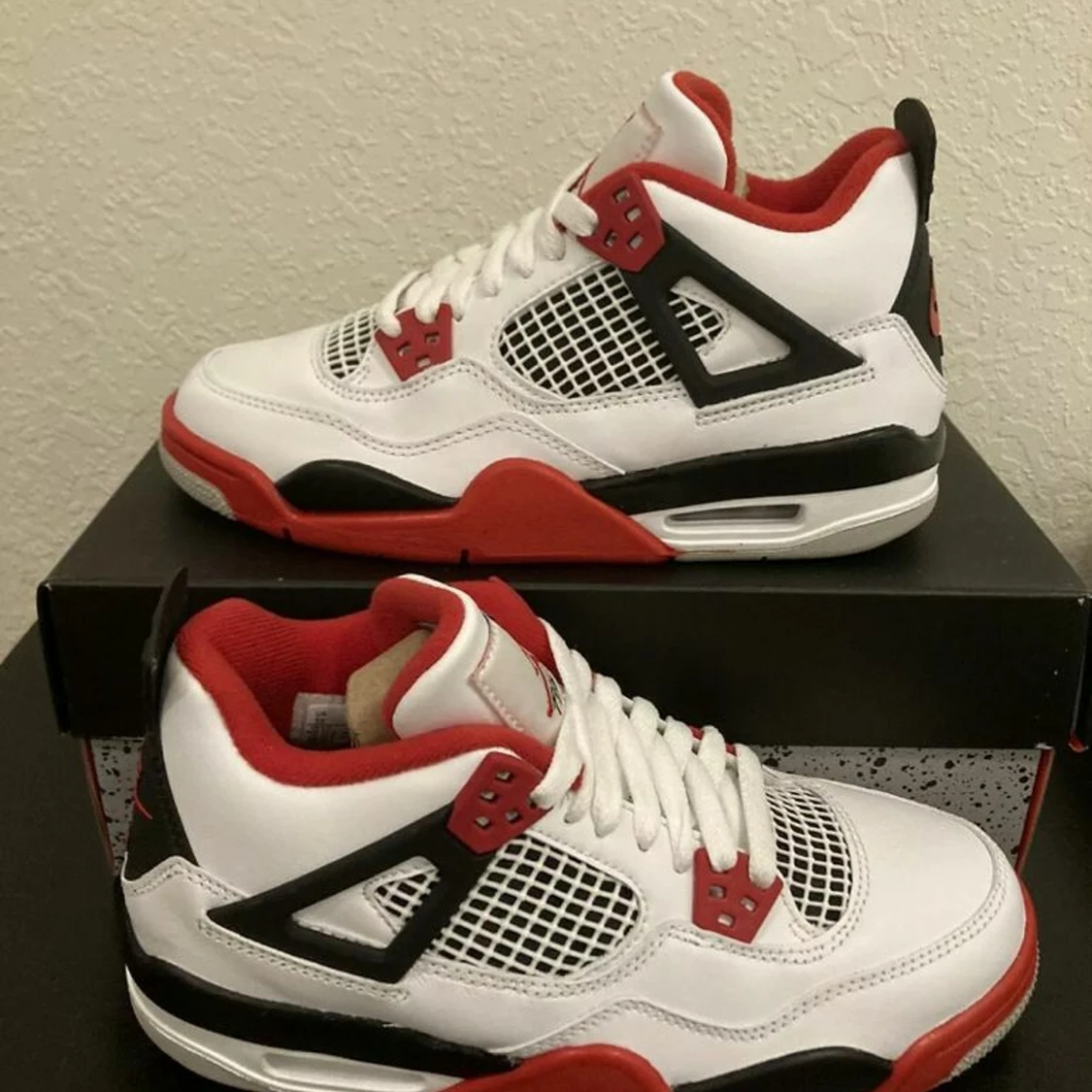 Jordan 4
