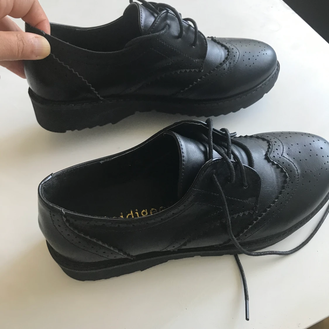 Skinn skor som ny Strl:37/38 - 90