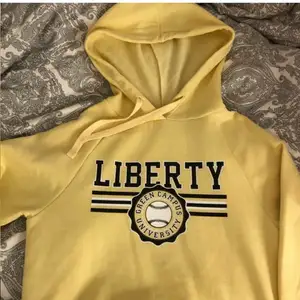Jättefin hoodie från Gina💞 Aldrig använd🥰