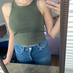 Topp från gina tricot - Green top from Gina Tricot