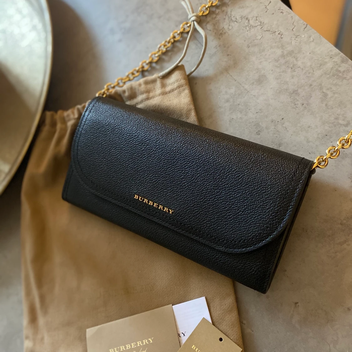 Burberry väska Soft Grain Henley Wallet Black
